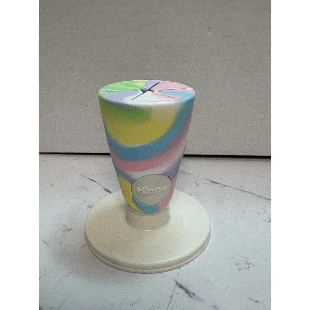 Tweexy Hinge Untippable Nail Polish Holder, Fingernail Painting Tools